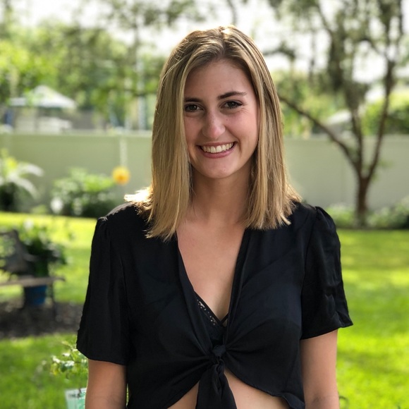 Meet your Posher, Ali - Picture 1 of 1